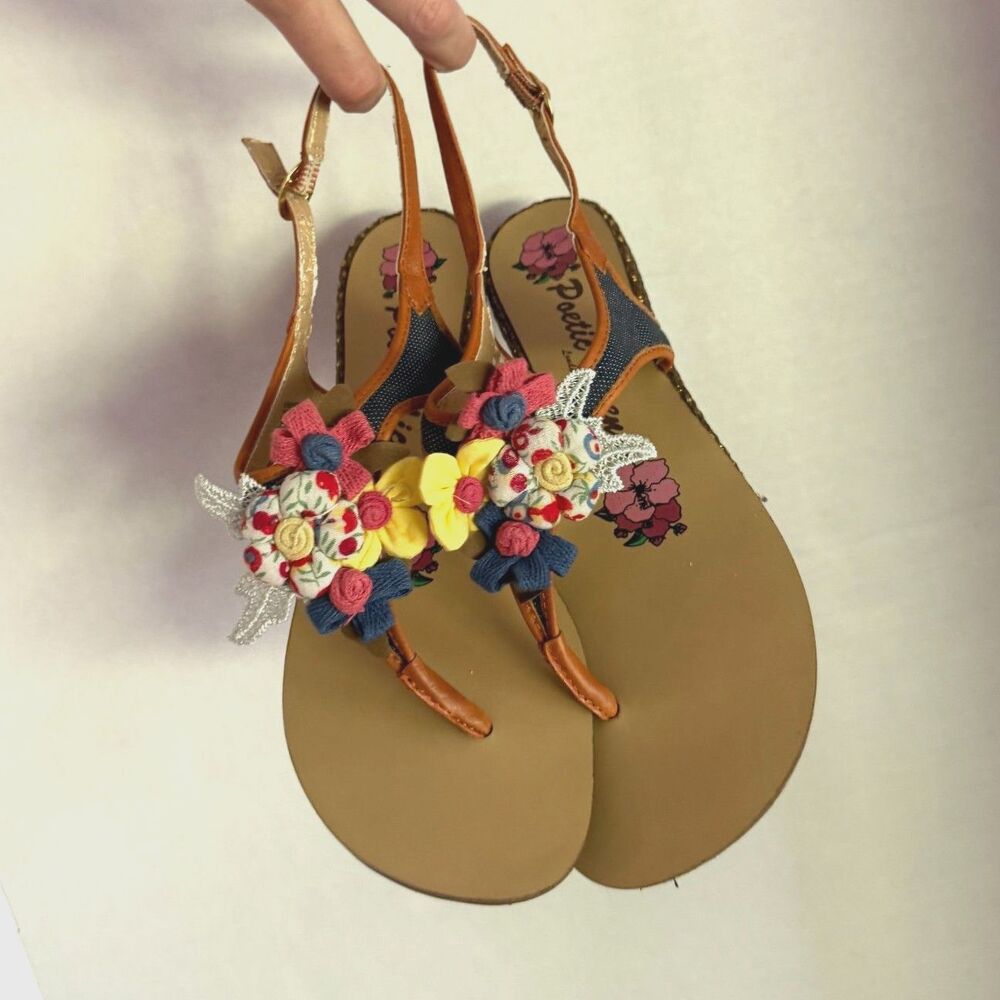 Poetic License, Summer Hoopla Denim Fabric Flower Thong Sandals, 10